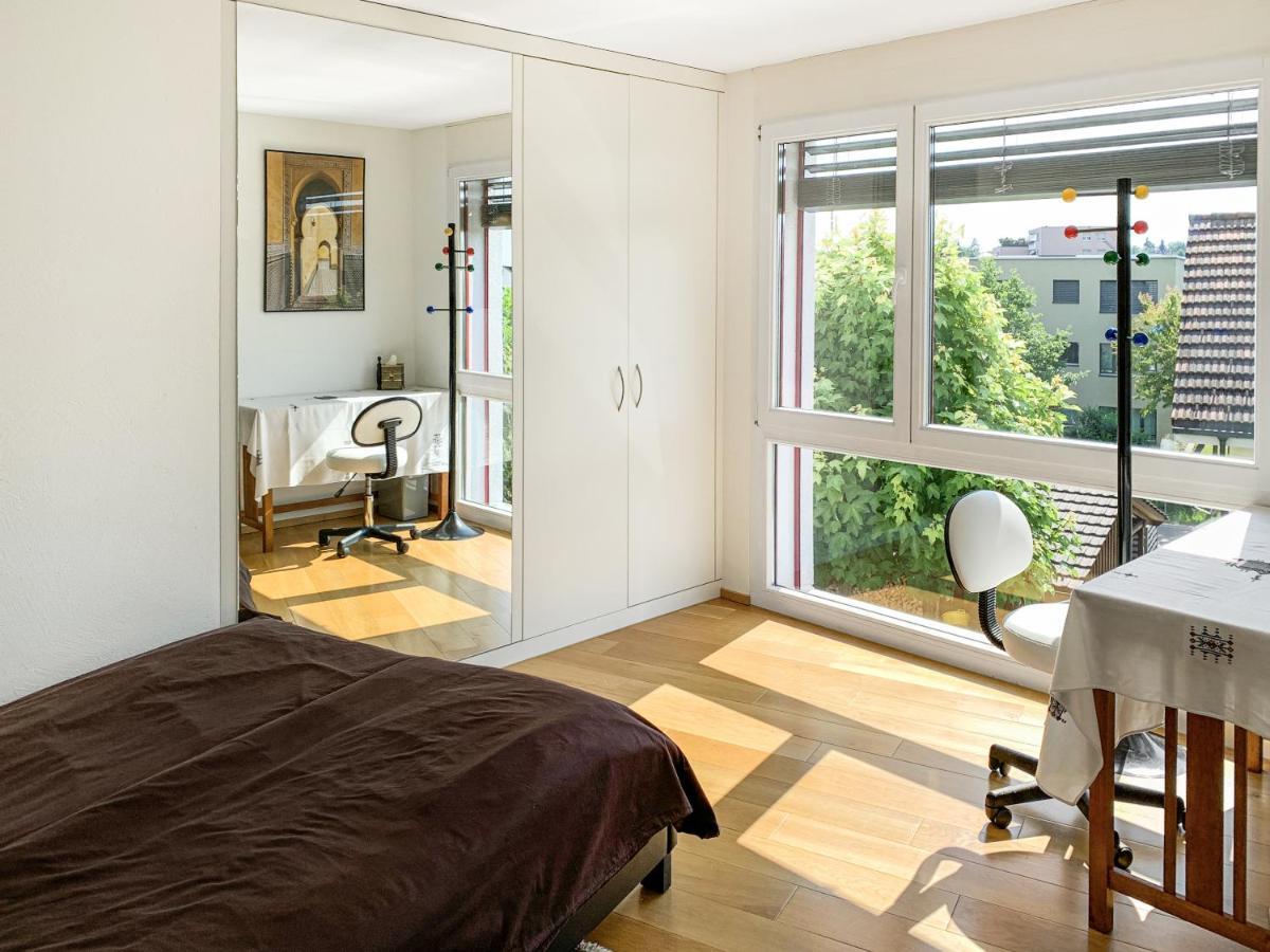 Haus Zur Lilie Hotel Hinwil Ngoại thất bức ảnh