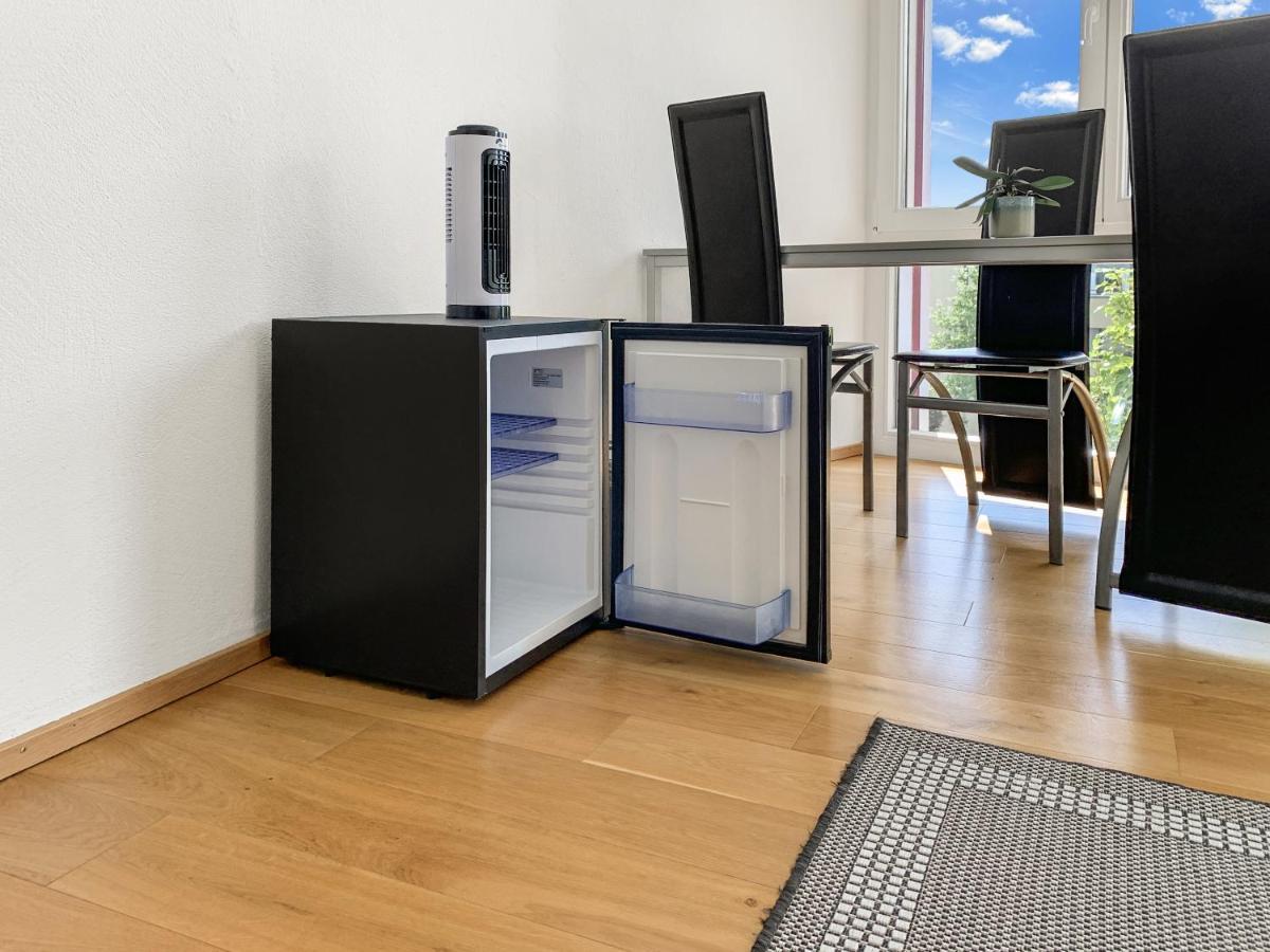 Haus Zur Lilie Hotel Hinwil Ngoại thất bức ảnh